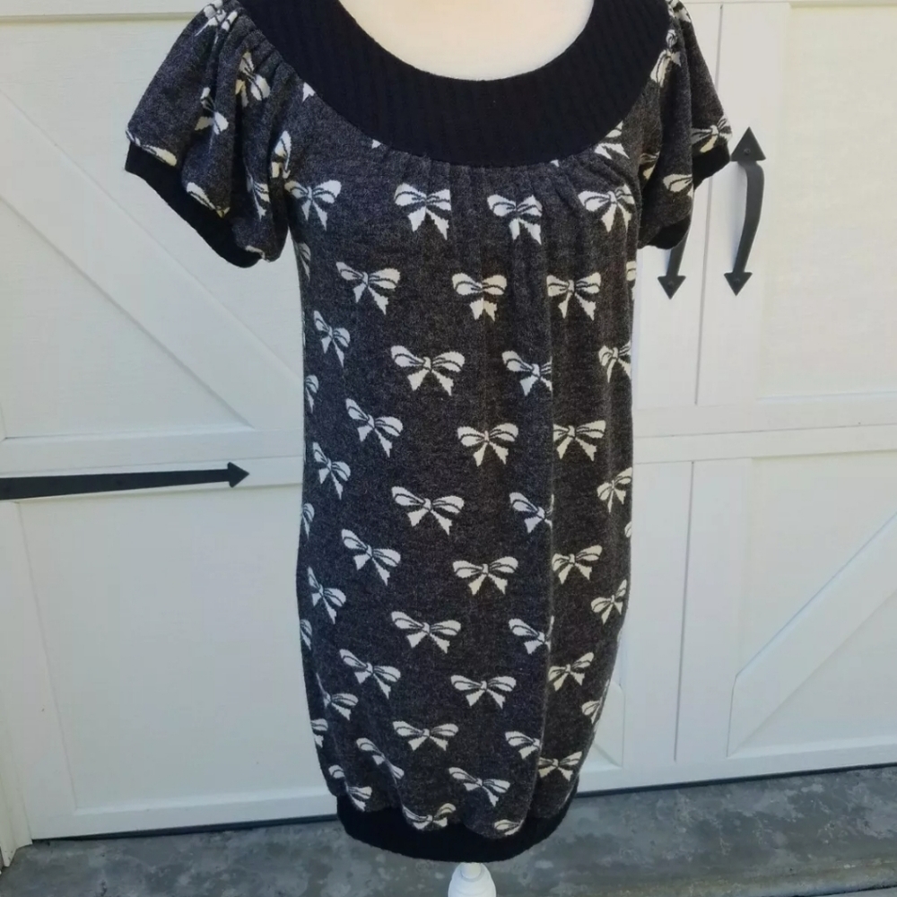 Anthropologie Hazel Sweater Dress Bows Size Medium Short Sleeves Dark Gray